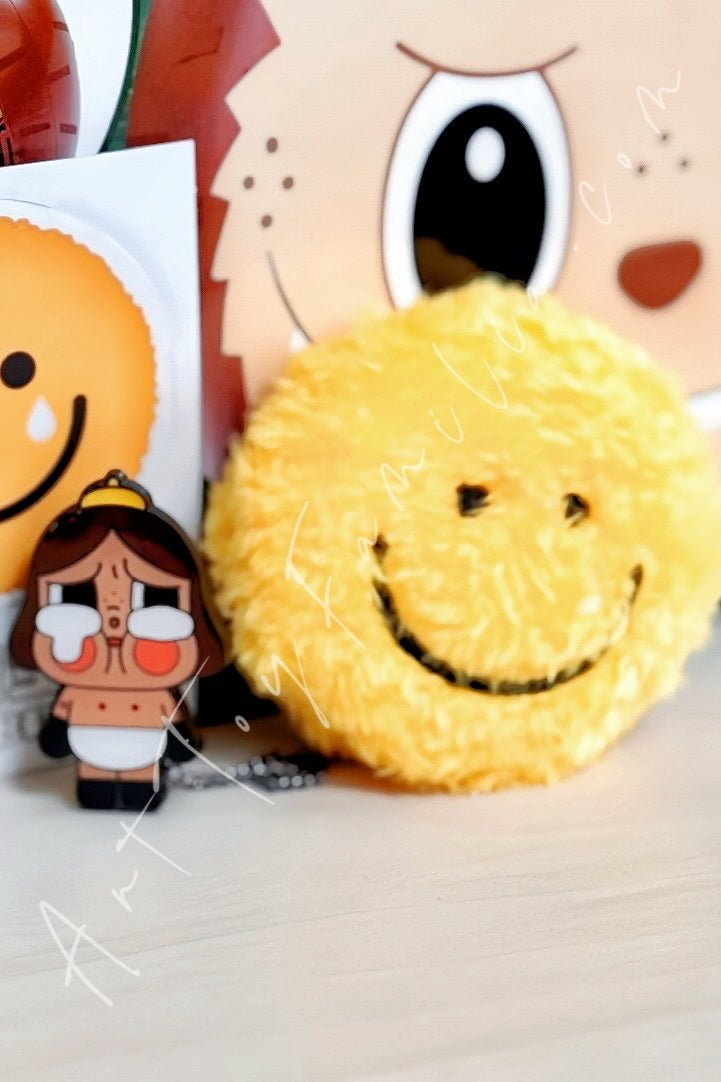 crybaby-crying-again-series-plush-badge-POP Mart Crybaby