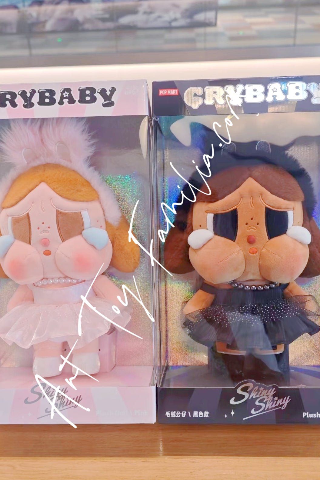 crybaby-shiny-shiny-series-plush-doll-shiny-POP Mart Crybaby