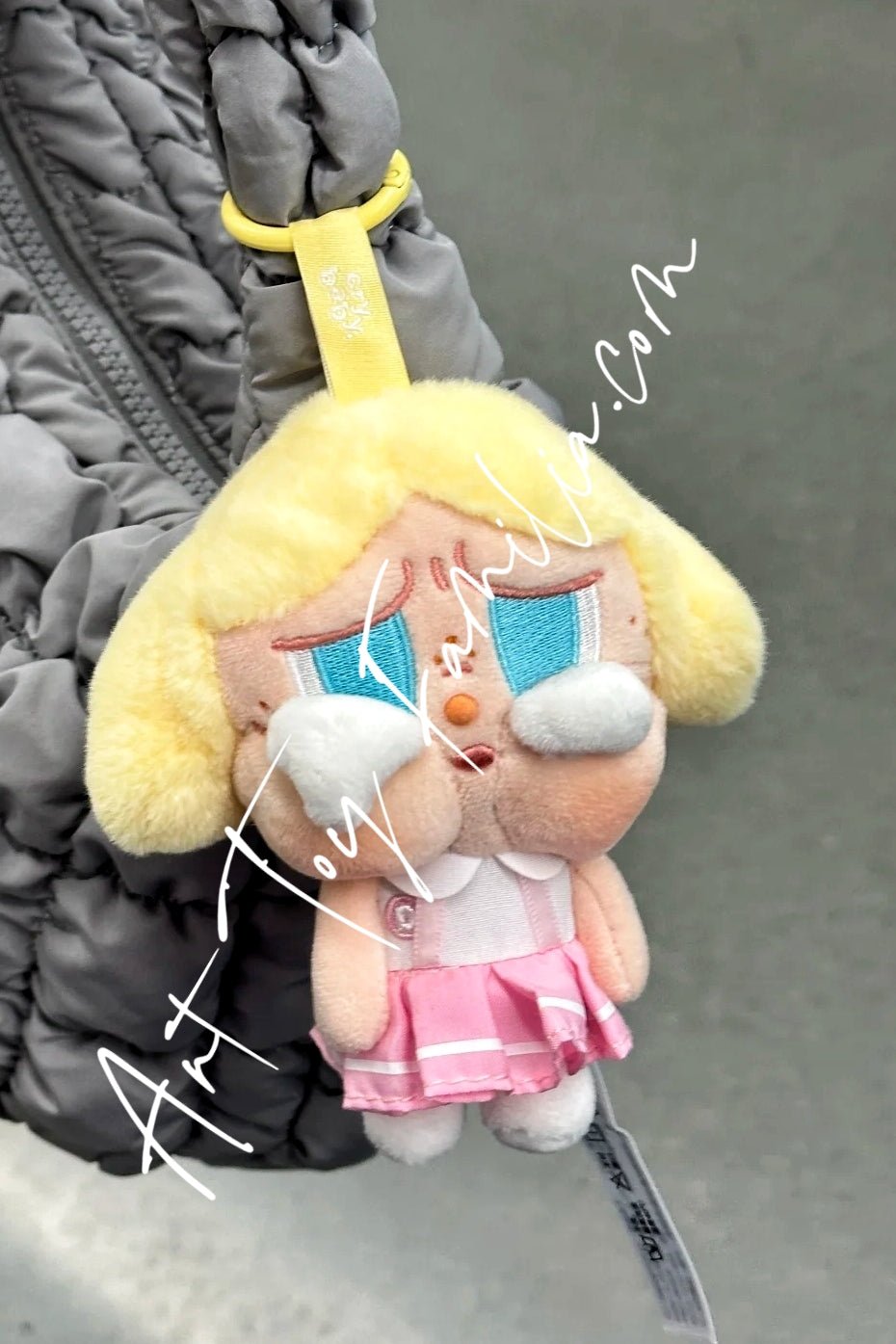 crybaby-sunset-concert-series-plush-pendant-POP Mart Crybaby